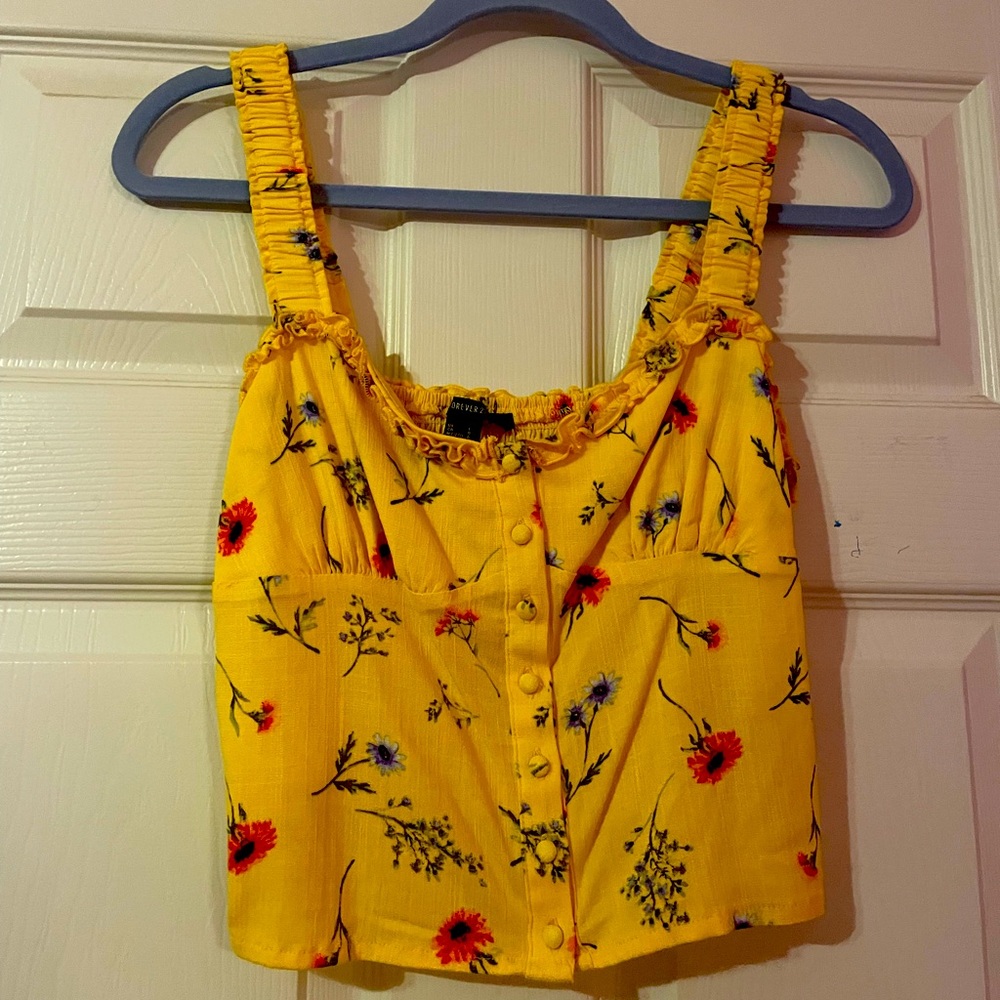 Yellow flower top, forever 21, size large, NWOT